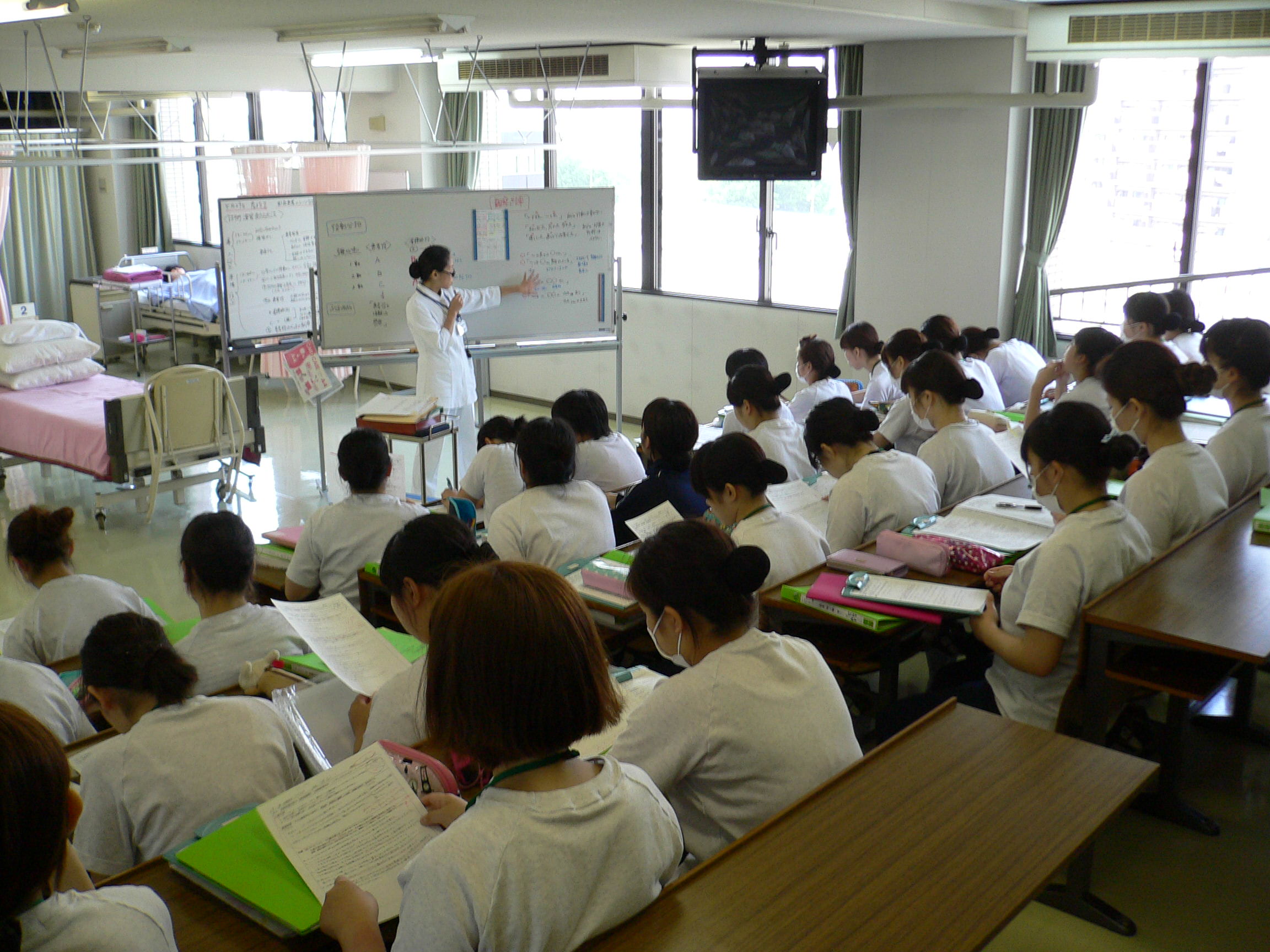 准看護科 名古屋市医師会看護専門学校